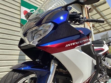 ホンダ VFR800F 16