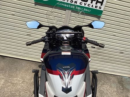 ホンダ VFR800F 18