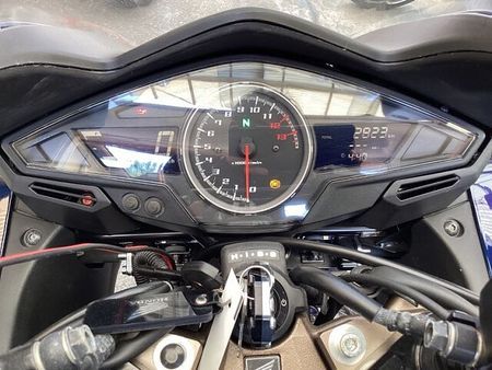ホンダ VFR800F 22