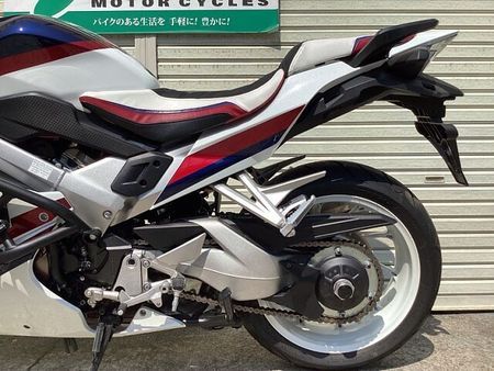 ホンダ VFR800F 24