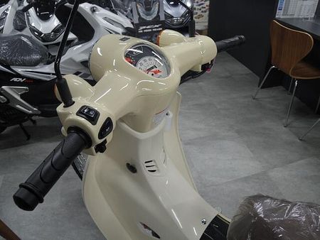 ホンダ スーパーカブ50 在庫有ります。即納出来ます。 7