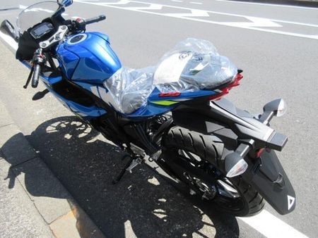 スズキ GSX-R125 LEDヘッドライト!DOHCで高回転でも吹き上がります! 4