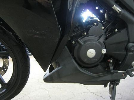 ホンダ CBR250R (2011-) 原付から大型車まで新車・中古車を多数取り揃えています!ウェビックを見たと言って下さい! 16