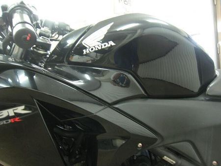 ホンダ CBR250R (2011-) 原付から大型車まで新車・中古車を多数取り揃えています!ウェビックを見たと言って下さい! 17