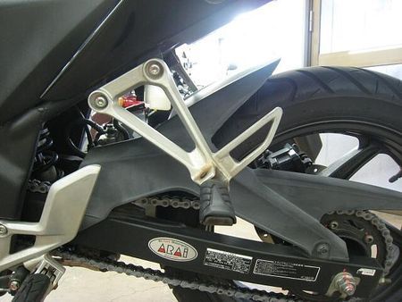 ホンダ CBR250R (2011-) 原付から大型車まで新車・中古車を多数取り揃えています!ウェビックを見たと言って下さい! 26