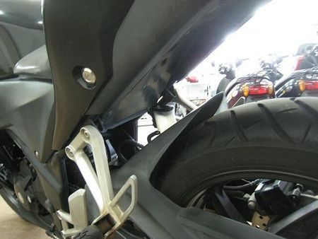 ホンダ CBR250R (2011-) 原付から大型車まで新車・中古車を多数取り揃えています!ウェビックを見たと言って下さい! 29