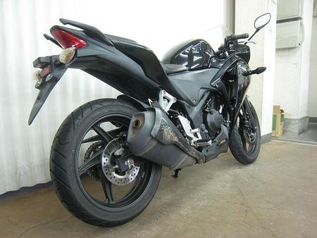 ホンダ CBR250R (2011-) 原付から大型車まで新車・中古車を多数取り揃えています!ウェビックを見たと言って下さい! 3