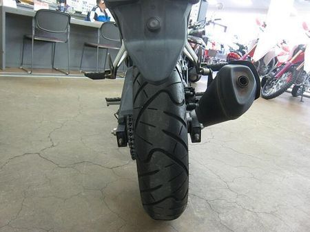ホンダ CBR250R (2011-) 原付から大型車まで新車・中古車を多数取り揃えています!ウェビックを見たと言って下さい! 34