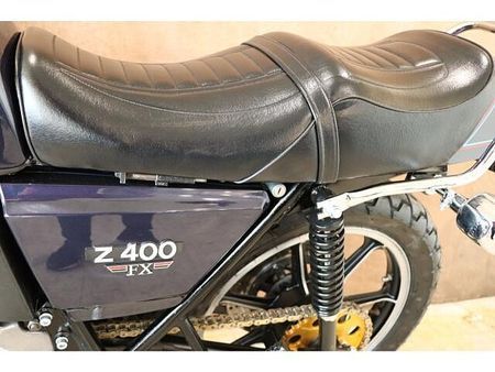 カワサキ Z400FX/Z400J 時代は2気筒から4気筒の400へ!大柄な車体とエッジの効いたカワサキの角型ゼット! 13