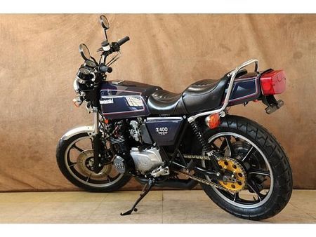 カワサキ Z400FX/Z400J 時代は2気筒から4気筒の400へ!大柄な車体とエッジの効いたカワサキの角型ゼット! 18