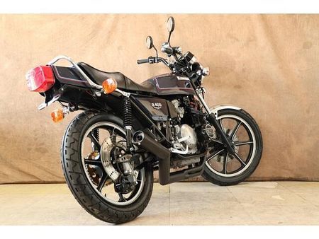 カワサキ Z400FX/Z400J 時代は2気筒から4気筒の400へ!大柄な車体とエッジの効いたカワサキの角型ゼット! 19