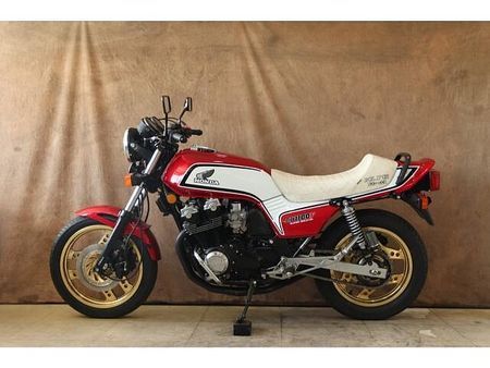 ホンダ CB1100F 2.9%低金利ローン実施中!2〜10年の残価設定ローンもスタート!法人名義もご相談下さい。 11