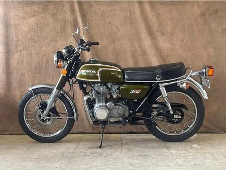ホンダ CB350 CBナナハンから3年、独自のOHC空冷4気筒を中型ミドルクラスで登場させた世界初の4気筒! 11