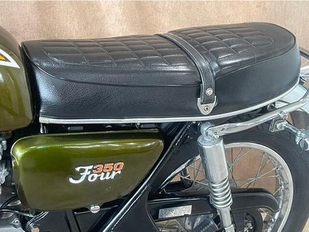 ホンダ CB350 CBナナハンから3年、独自のOHC空冷4気筒を中型ミドルクラスで登場させた世界初の4気筒! 13