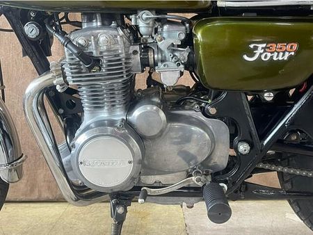 ホンダ CB350 CBナナハンから3年、独自のOHC空冷4気筒を中型ミドルクラスで登場させた世界初の4気筒! 16