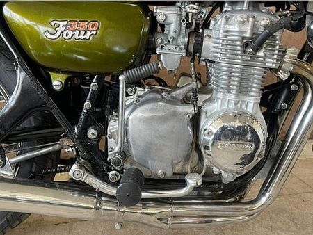 ホンダ CB350 CBナナハンから3年、独自のOHC空冷4気筒を中型ミドルクラスで登場させた世界初の4気筒! 6
