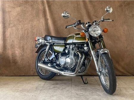 ホンダ CB350 CBナナハンから3年、独自のOHC空冷4気筒を中型ミドルクラスで登場させた世界初の4気筒! 9