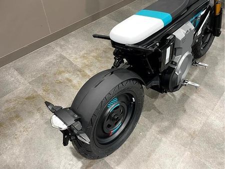 BMW CE 02 042-366-2020までお気軽にお問い合せ下さい♪ 13