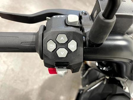 BMW CE 02 042-366-2020までお気軽にお問い合せ下さい♪ 25