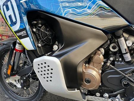 ハスクバーナ NORDEN 901 Expedition 16