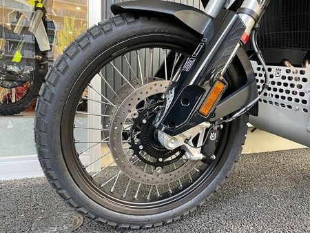 ハスクバーナ NORDEN 901 Expedition 11