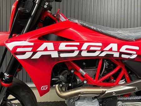 ガスガス SM700 17