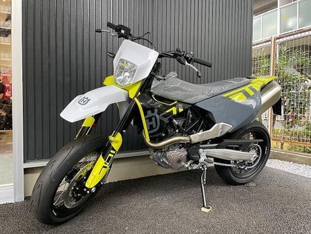 ハスクバーナ 701 SUPERMOTO 1