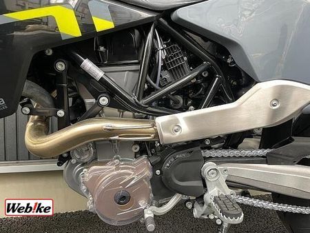 ハスクバーナ 701 SUPERMOTO 17