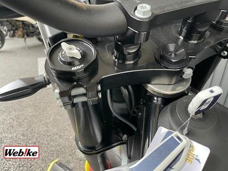ハスクバーナ 701 SUPERMOTO 22
