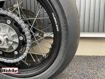 ハスクバーナ 701 SUPERMOTO 28