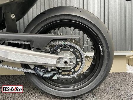 ハスクバーナ 701 SUPERMOTO 29