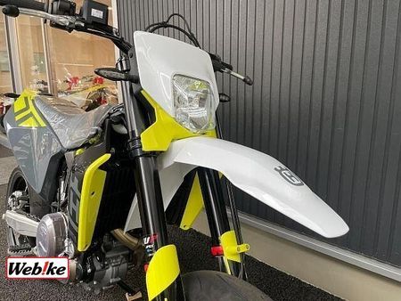 ハスクバーナ 701 SUPERMOTO 33