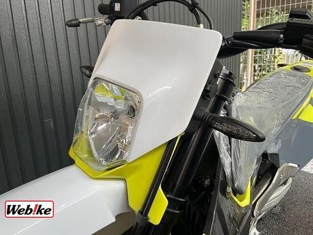 ハスクバーナ 701 SUPERMOTO 6