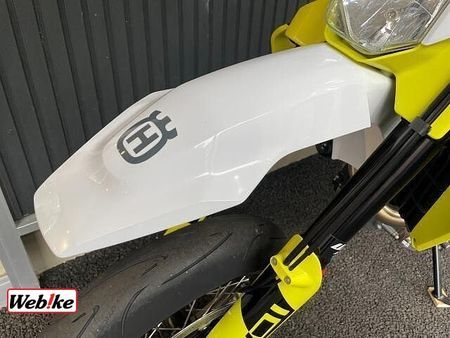 ハスクバーナ 701 SUPERMOTO 7