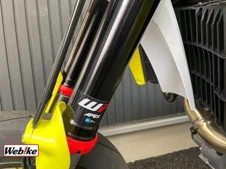 ハスクバーナ 701 SUPERMOTO 8