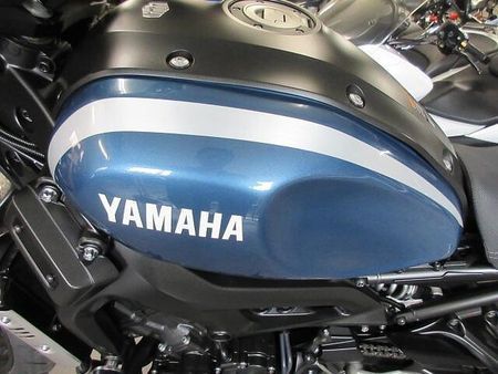 ヤマハ XSR900 ご来店日時(3日先まで)が確定していれば無料にて取り置きさせていただきます。 16