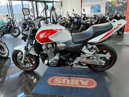 ホンダ CB1300スーパーフォア CB1300SF 3