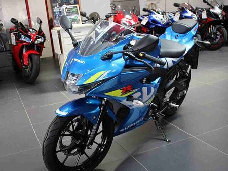 スズキ GSX-R125 GSX-R125ABS 4
