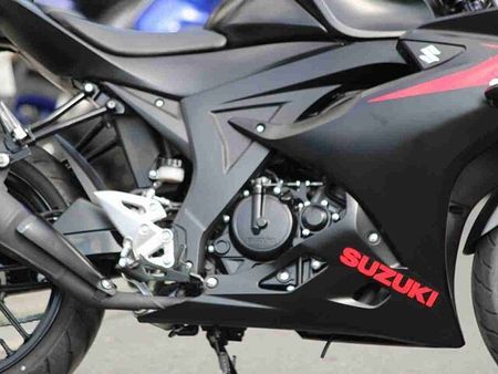 スズキ GSX-R125 GSX-R125ABS 3