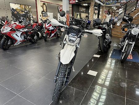 カワサキ KLX230 シェルパ 【新車在庫あり】即納可能です! KLX230シェルパ 2