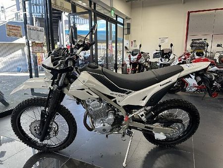 カワサキ KLX230 シェルパ 【新車在庫あり】即納可能です! KLX230シェルパ 3