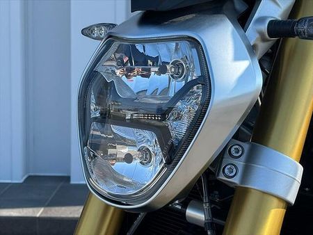 BMW R1250R ご自宅迄の配送料全国どこでも¥22,000円(税込)で、お届け可能です。※離島は除く 18