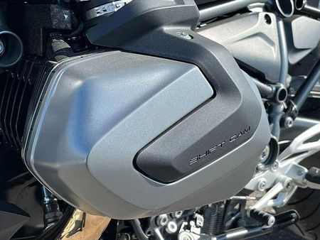 BMW R1250R ご自宅迄の配送料全国どこでも¥22,000円(税込)で、お届け可能です。※離島は除く 19