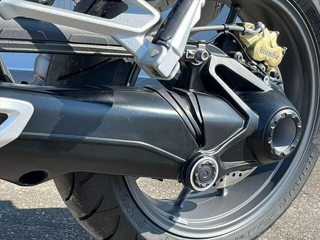 BMW R1250R ご自宅迄の配送料全国どこでも¥22,000円(税込)で、お届け可能です。※離島は除く 20