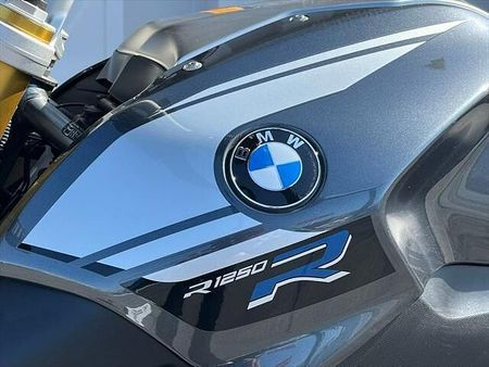 BMW R1250R ご自宅迄の配送料全国どこでも¥22,000円(税込)で、お届け可能です。※離島は除く 22
