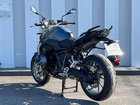 BMW R1250R ご自宅迄の配送料全国どこでも¥22,000円(税込)で、お届け可能です。※離島は除く 25