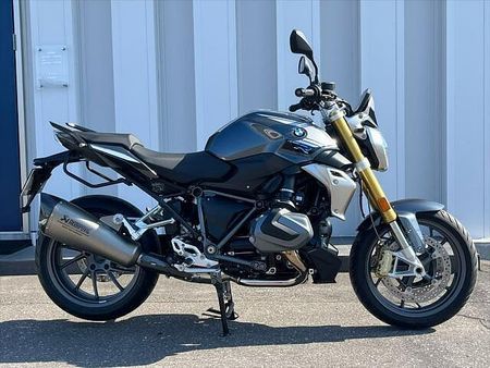 BMW R1250R ご自宅迄の配送料全国どこでも¥22,000円(税込)で、お届け可能です。※離島は除く 9