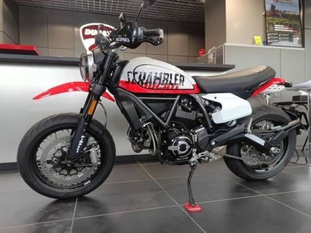 ドゥカティ Scrambler Urban Motard 3