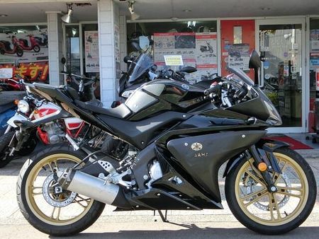 ヤマハ YZF-R125 フランスYAMAHA製 最新FI仕様の水冷単気筒エンジン!!便利なヘルメットホルダー付きです★ 2