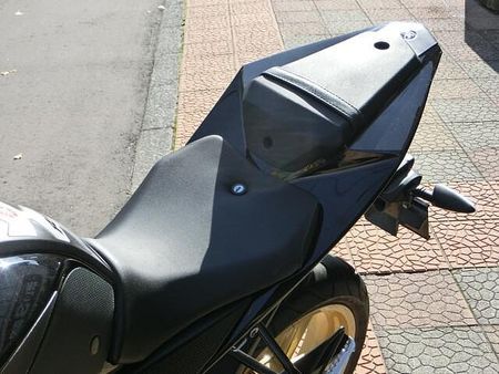 ヤマハ YZF-R125 フランスYAMAHA製 最新FI仕様の水冷単気筒エンジン!!便利なヘルメットホルダー付きです★ 6